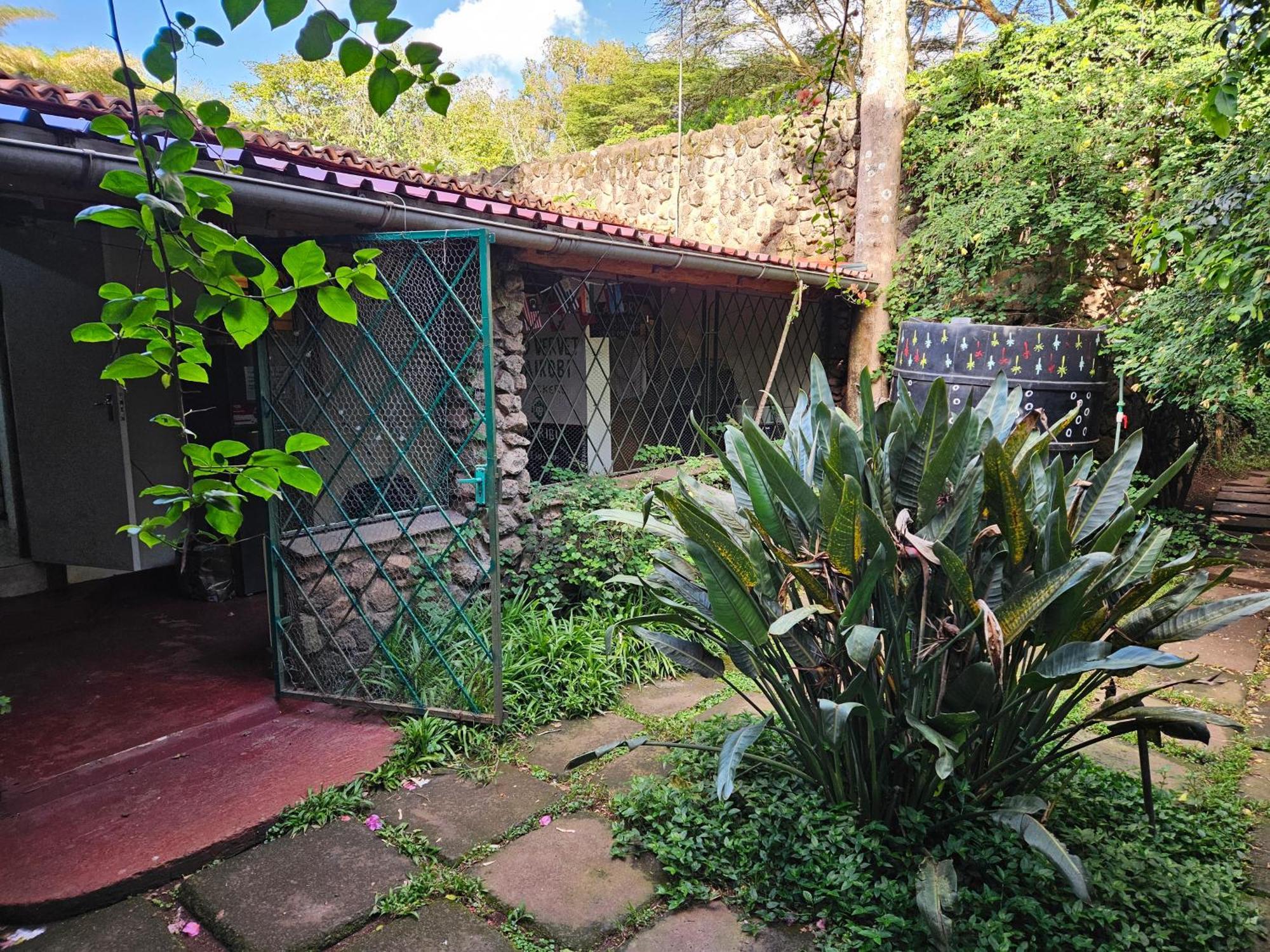 Mad Vervet Nairobi Backpackers Hostel Ngoại thất bức ảnh