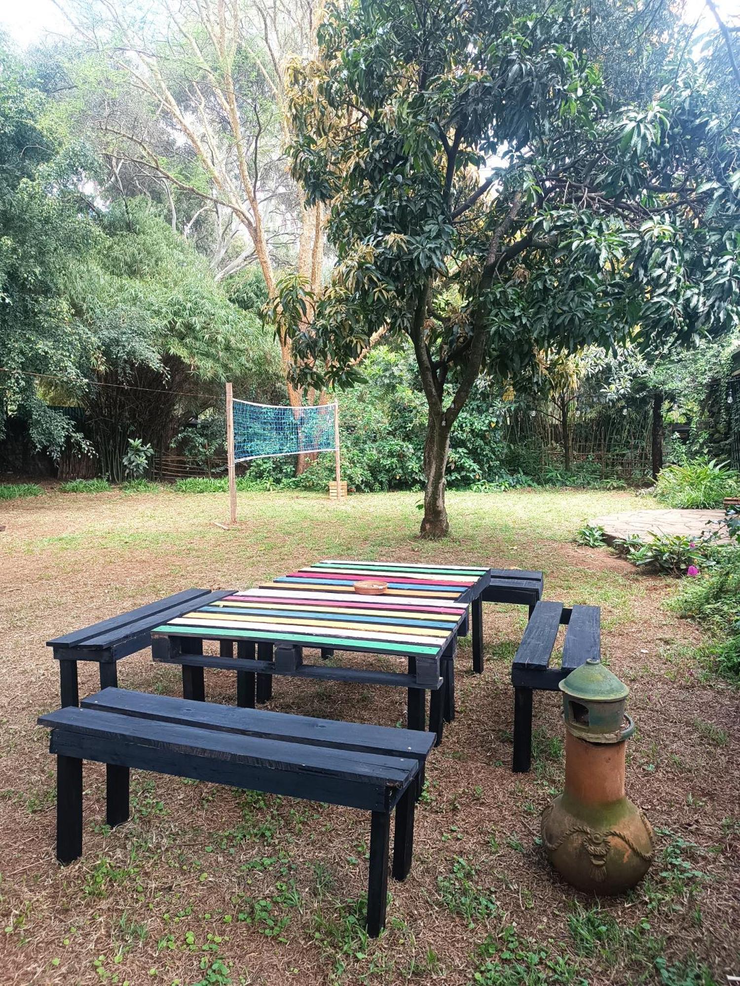 Mad Vervet Nairobi Backpackers Hostel Ngoại thất bức ảnh
